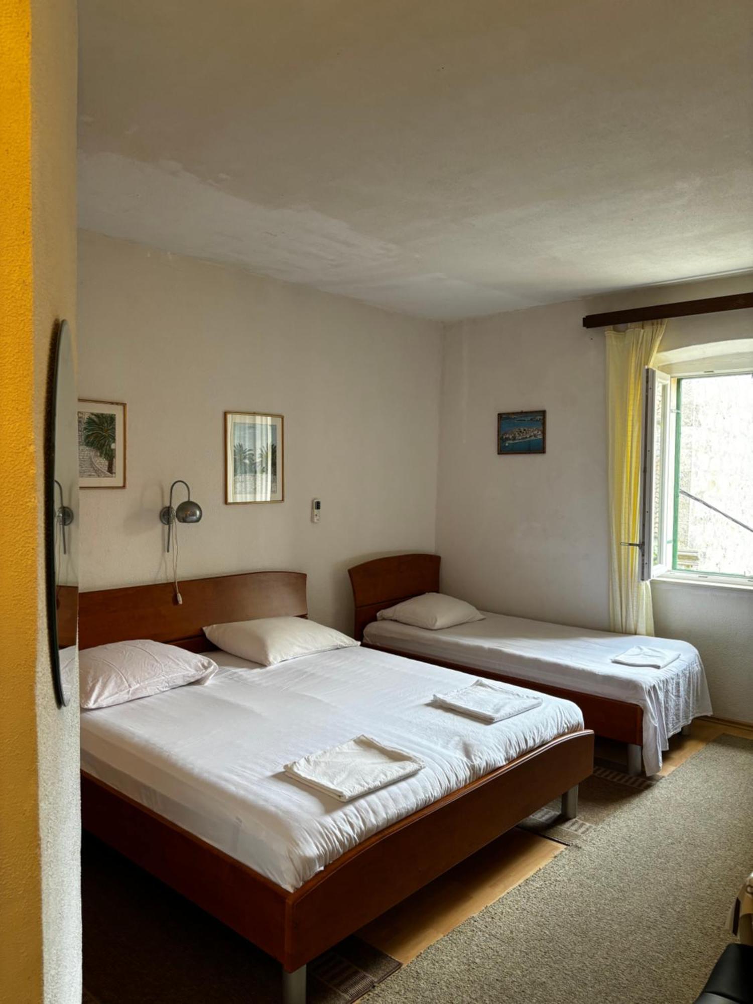 Accommodation Old Town Vitaic Корчула Экстерьер фото