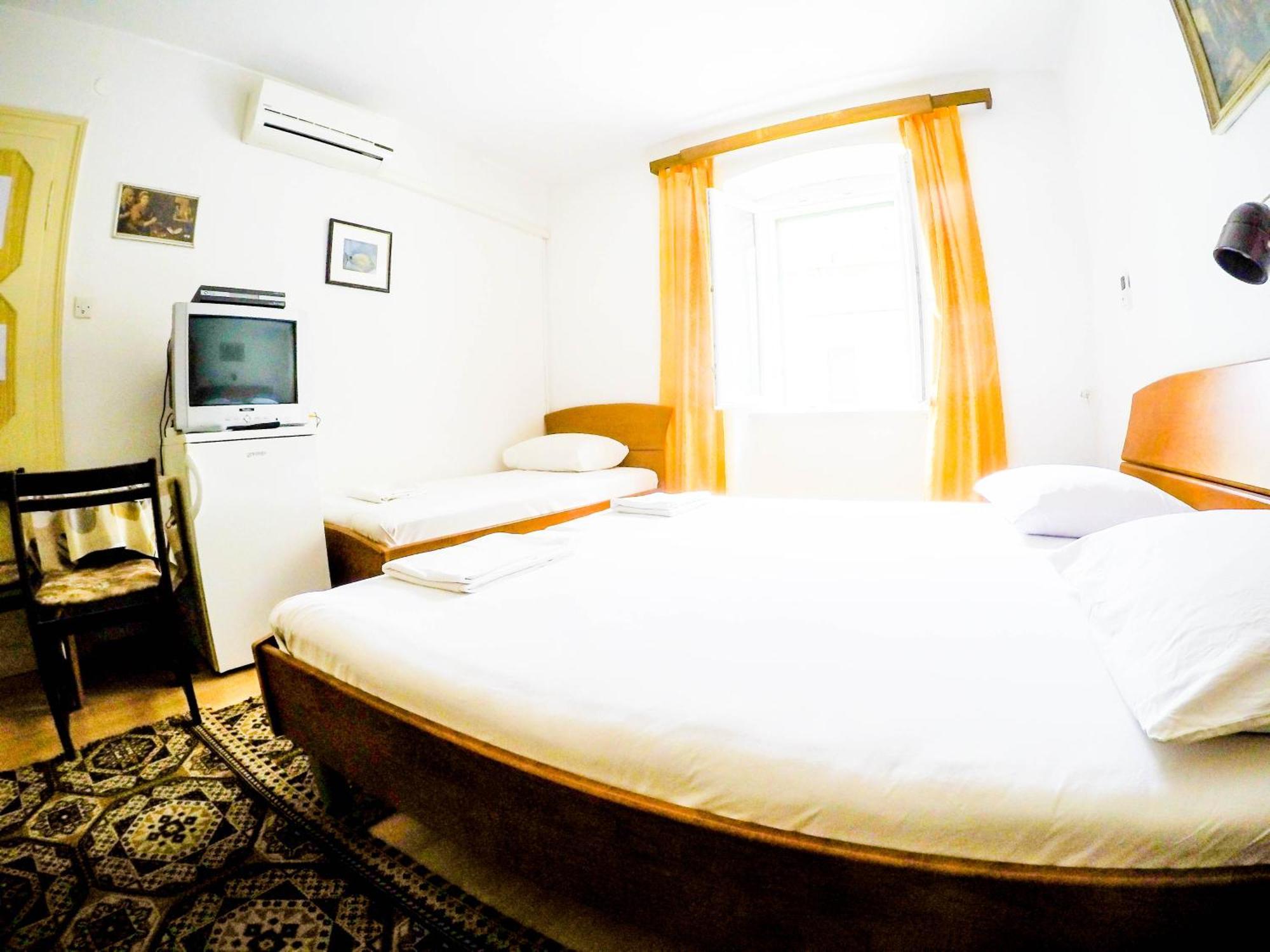 Accommodation Old Town Vitaic Корчула Номер фото