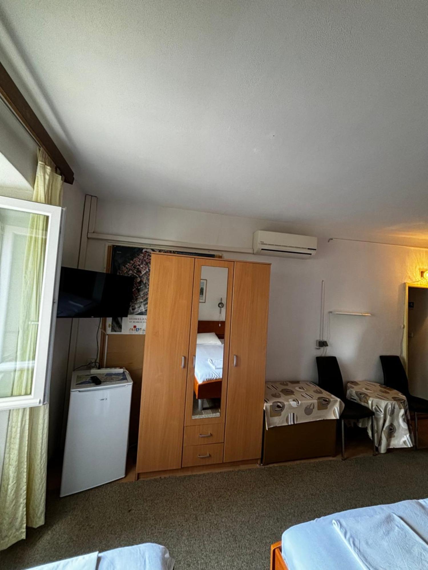 Accommodation Old Town Vitaic Корчула Экстерьер фото