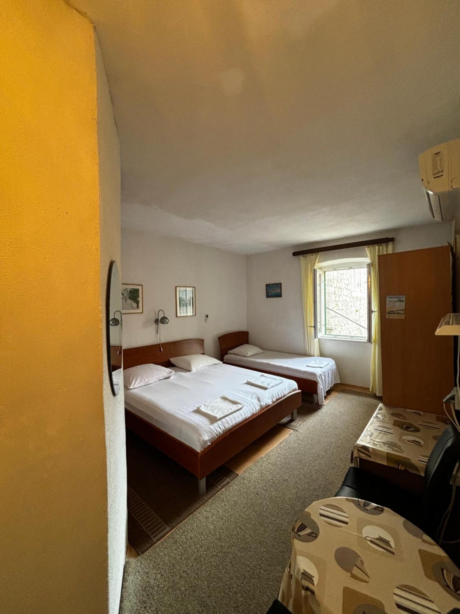 Accommodation Old Town Vitaic Корчула Экстерьер фото