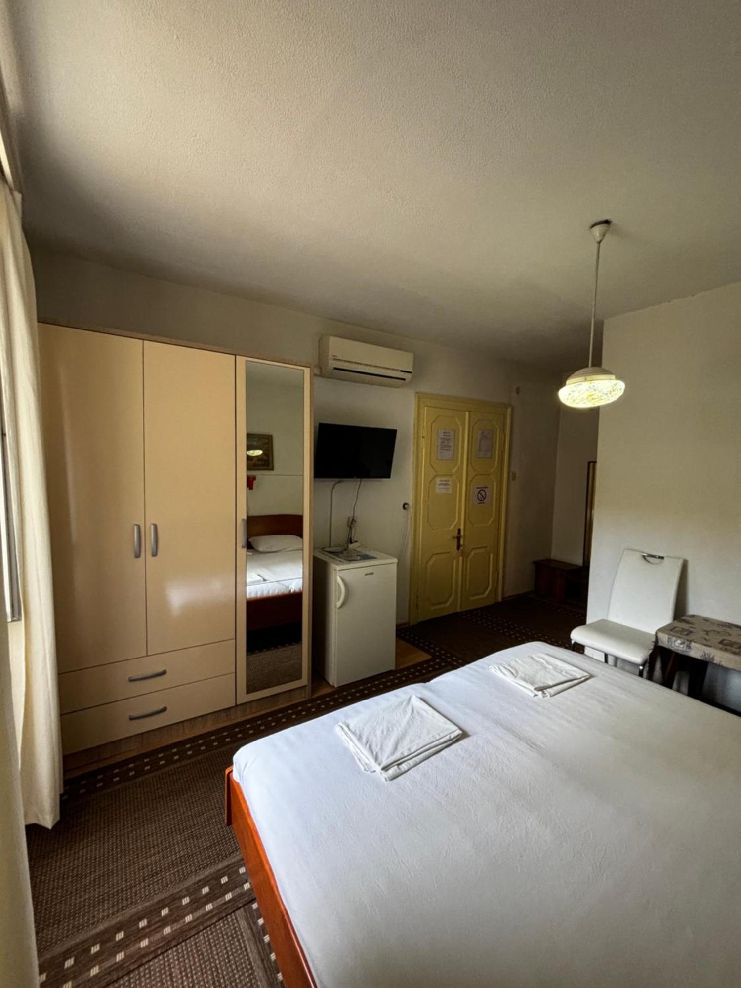 Accommodation Old Town Vitaic Корчула Экстерьер фото