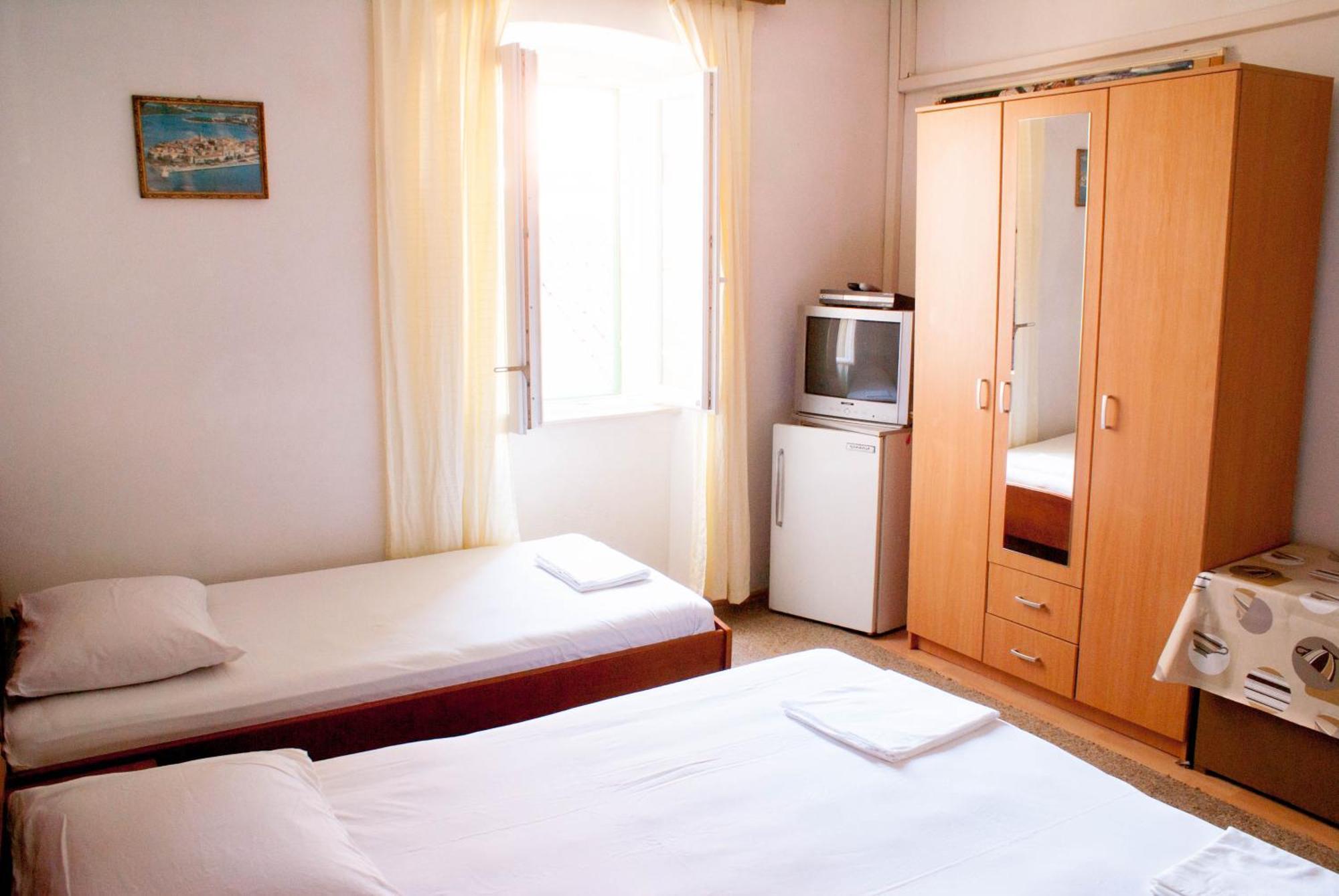 Accommodation Old Town Vitaic Корчула Номер фото